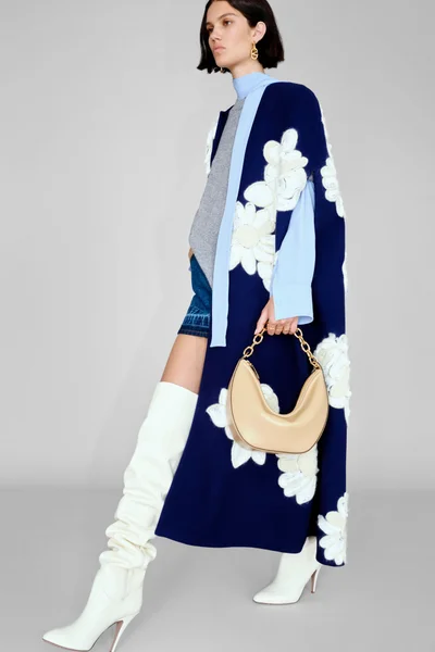 Look 17